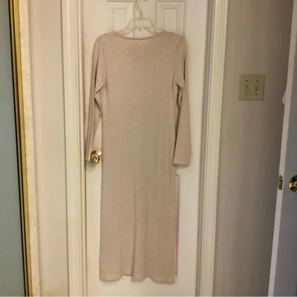 Sweater dress, long and lean, v-neck, oatmeal color, long sleeve, soft, Sz Small - Picture 5 of 8